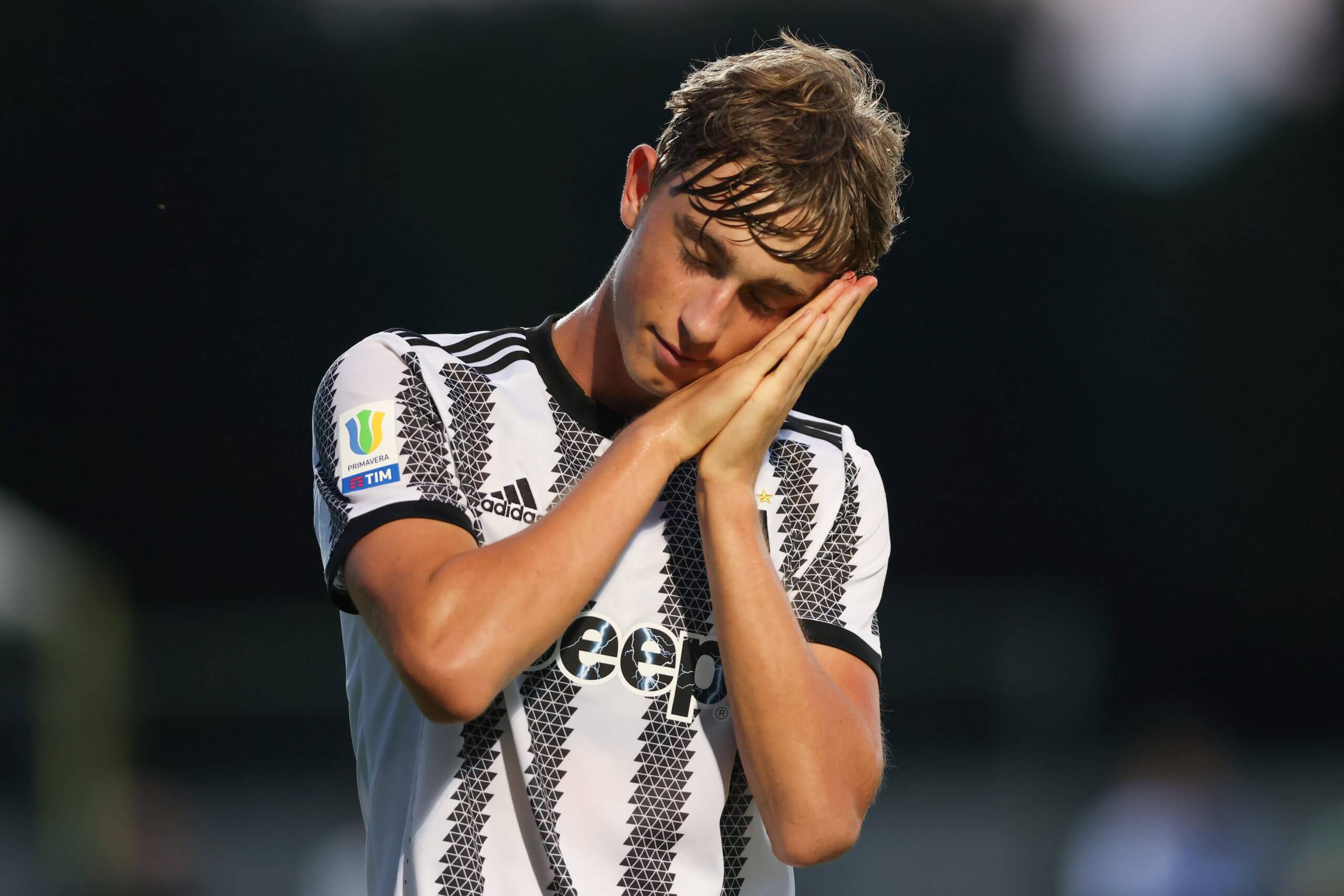 Dean Hujsen trong màu áo Juventus.