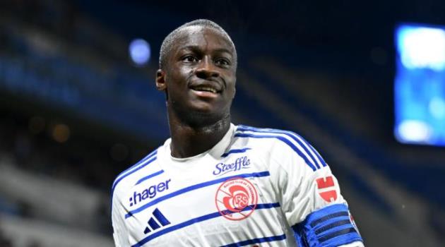 Habib Diarra đầu quân cho Sunderland với giá kỷ lục
