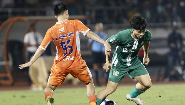 Vỡ mộng V-League: Bình Phước cần nhiều hơn một Công Phượng để làm nên chuyện