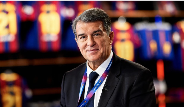 Barca trả dứt nợ lương Messi, Coutinho, Umtiti