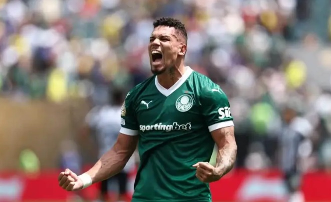 ''Siêu dự bị'' Paulinho và siêu phẩm đưa Palmeiras vào tứ kết