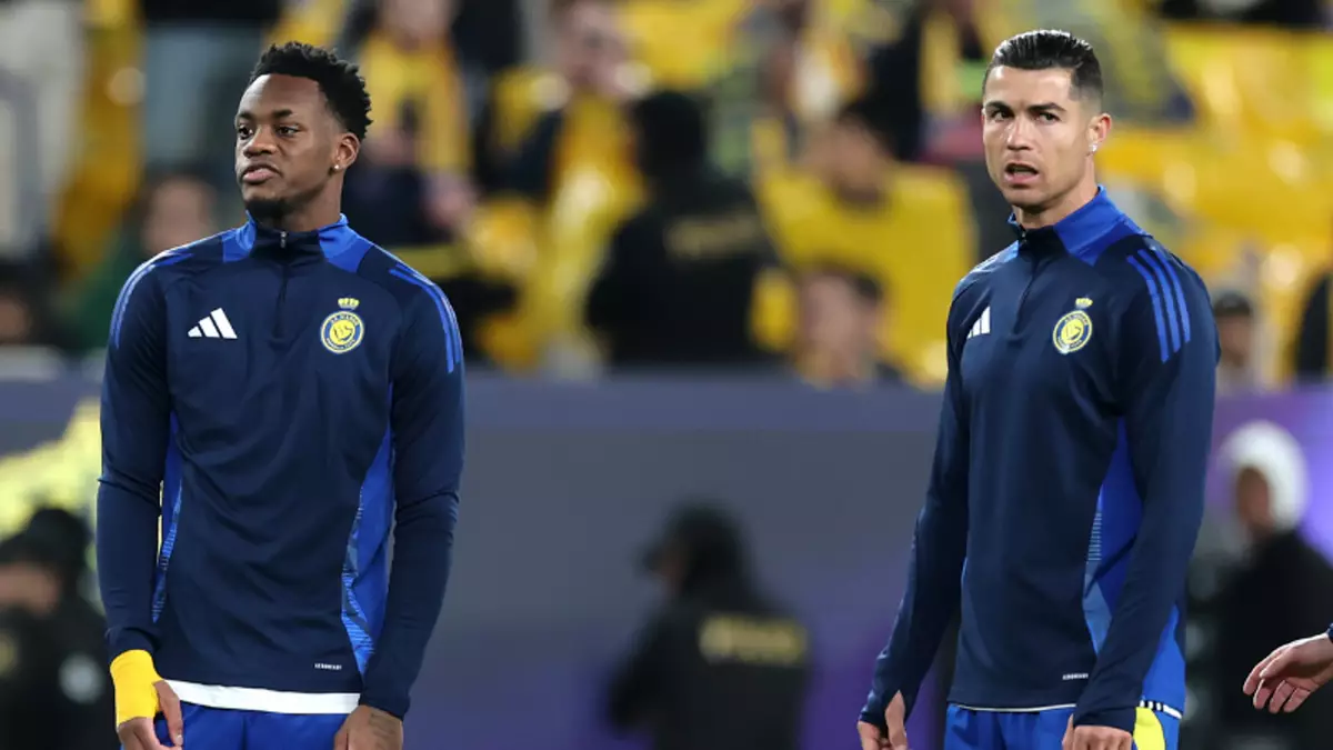 Jhon Duran bối rối vì luật lệ tại Ả Rập Saudi, Ronaldo được miễn trừ đặc biệt