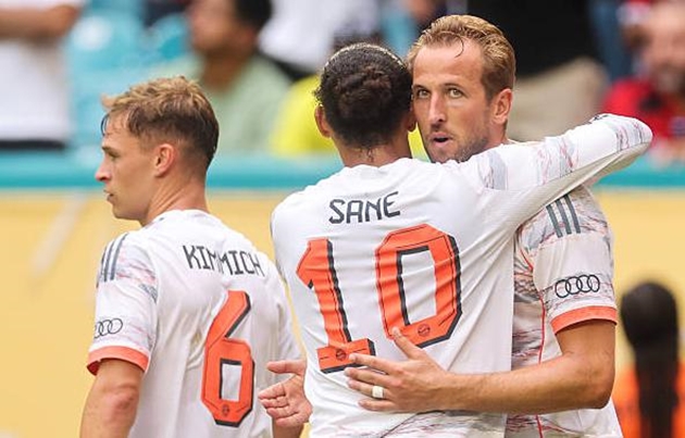 Harry Kane tỏa sáng với một cú đúp.