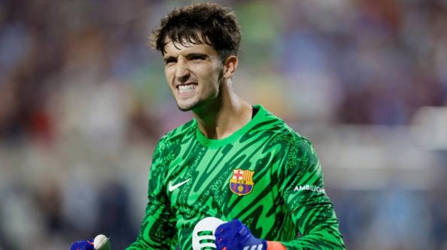 CHÍNH THỨC: Barcelona chia tay thủ môn Ander Astralaga