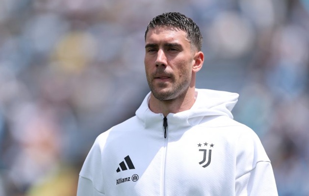 Vlahovic làm chậm kế hoạch chuyển nhượng của Juventus