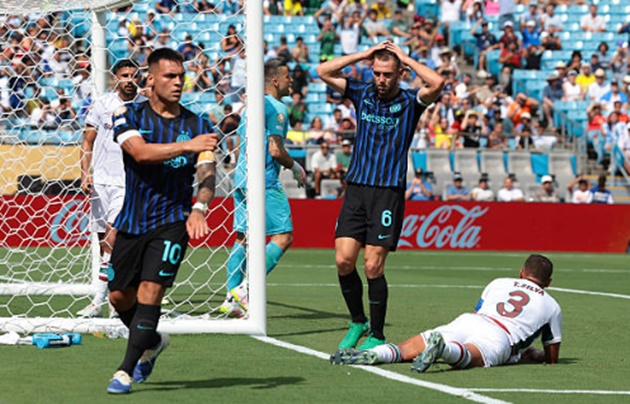 Lautaro Martinez cảnh báo đồng đội sau thất bại tủi hổ của Inter