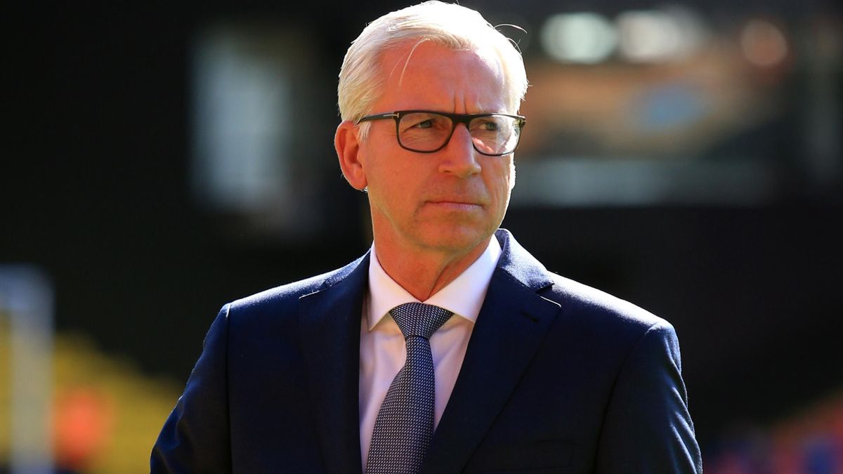 Alan Pardew giờ đây đã nắm một vai trò mới.