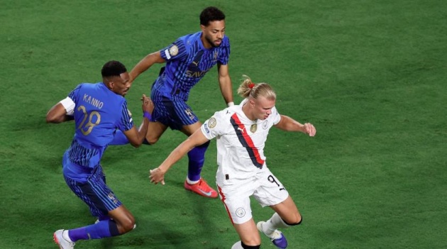Man City gục ngã theo cách khó tin.