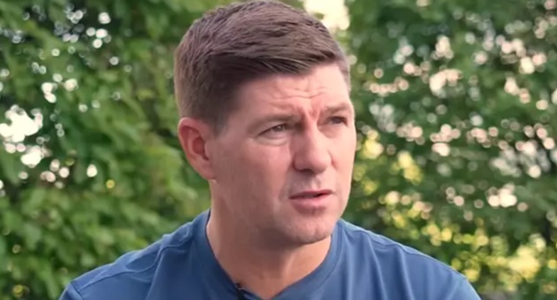Gerrard so sánh bầu không khí tại Ibrox với Anfield