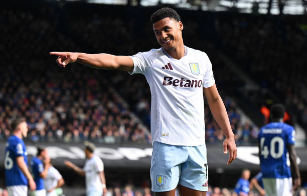 Ollie Watkins - Lời giải "2 trong 1" cho hàng công Man Utd