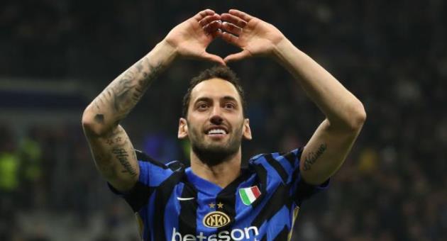 Fabrizio Romano phủ nhận tin MU mua Calhanoglu hè này