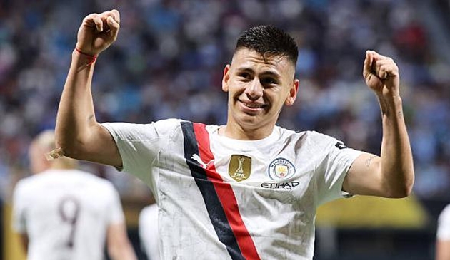 Claudio Echeverri là niềm hy vọng mới của Manchester City.
