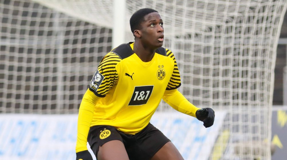Chelsea đàm phán chiêu mộ hậu vệ Coulibaly của Dortmund