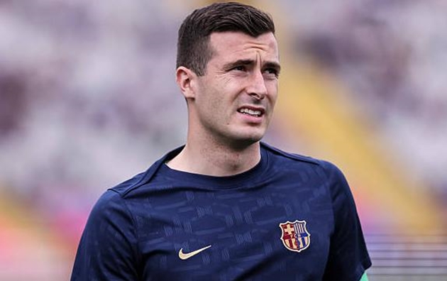 Inaki Pena cân nhắc rời Barca hè này