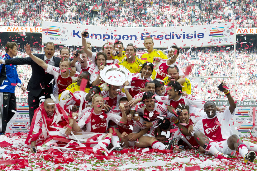 Sự gắn kết của các CĐV biến Ajax thành đội bóng vĩ đại nhất Hà Lan.