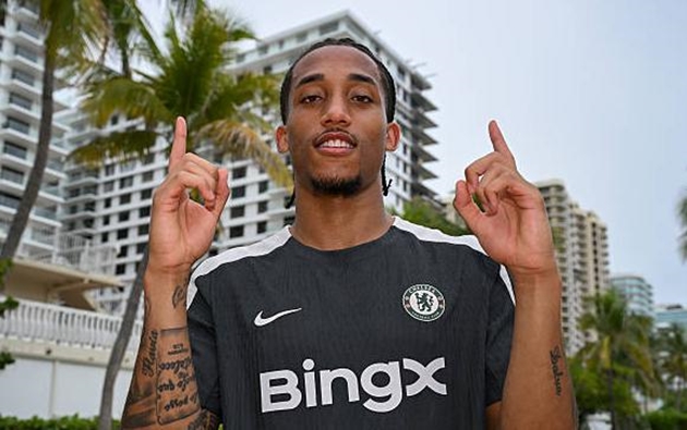 Liệu Joao Pedro có cản đường Cole Palmer tại Chelsea?
