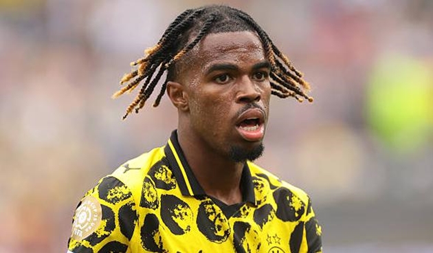 Dortmund muốn giữ lại Chukwuemeka