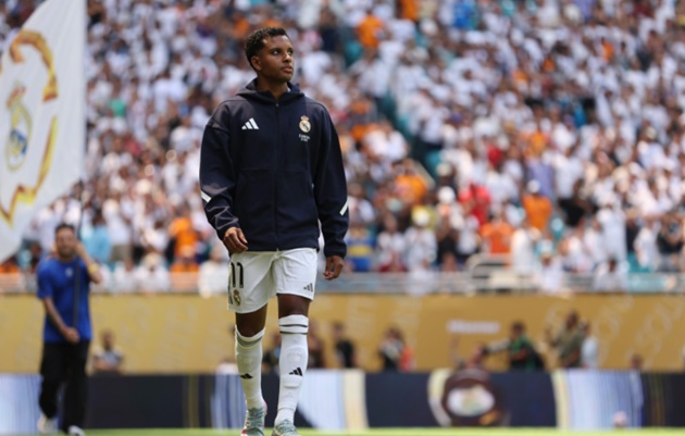 Real ra giá bán Rodrygo cho Arsenal