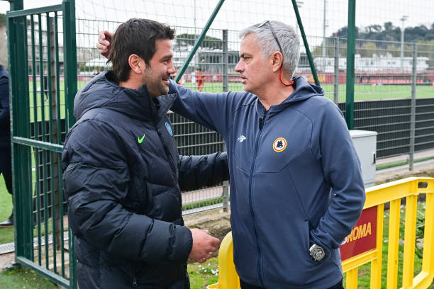 Jose Mourinho: Tôi không muốn Chivu giành cú ăn ba với Inter