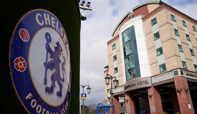 Chelsea dùng chiêu trò nhưng không qua mặt được UEFA.