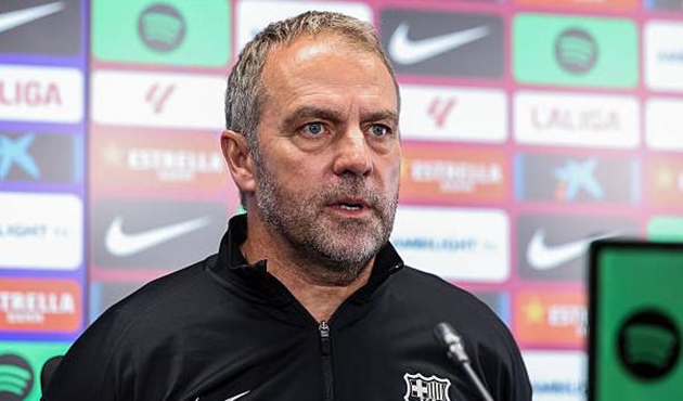 Hansi Flick thất vọng vì Nico Williams từ chối Barca