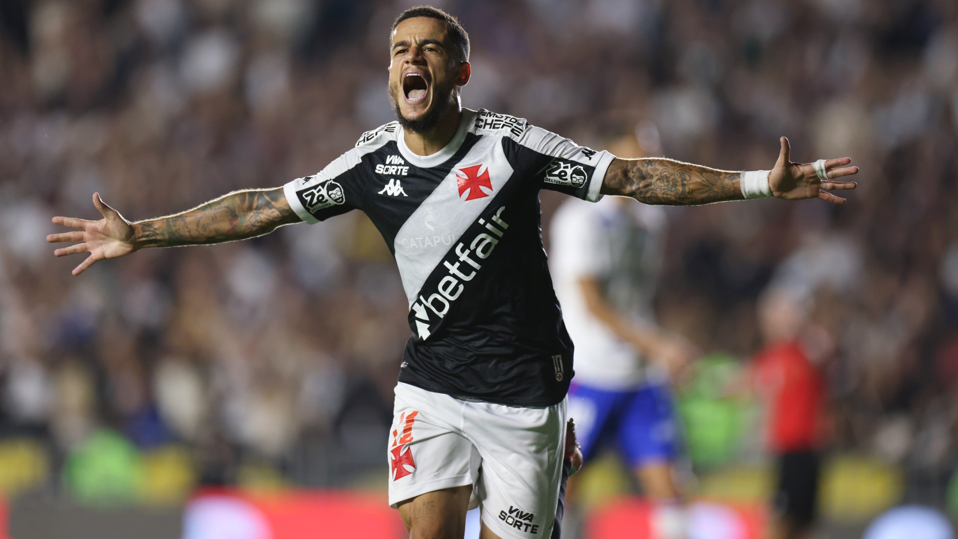 Coutinho đã chính thức quay về quê nhà Brazil.