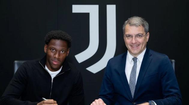 Juventus đặt cược gì vào ‘máy ghi bàn’ Jonathan David?