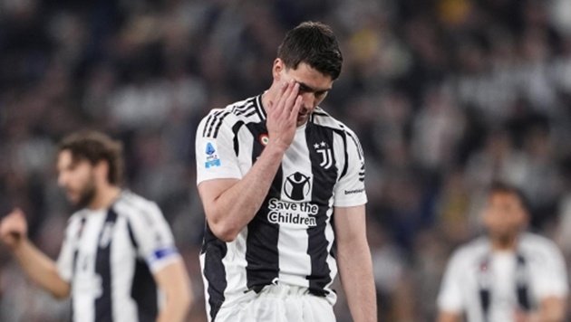 Thương vụ David cho thấy tính toán của Juventus với Vlahovic