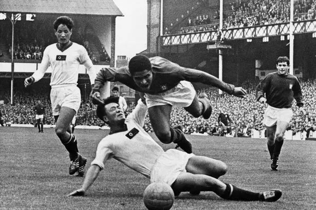 Eusebio khen ngợi Goodison Park là SVĐ tuyệt nhất ông từng thi đấu.