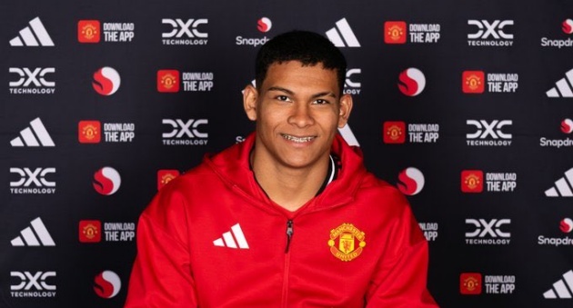 CHÍNH THỨC! Man Utd công bố thương vụ Diego Leon