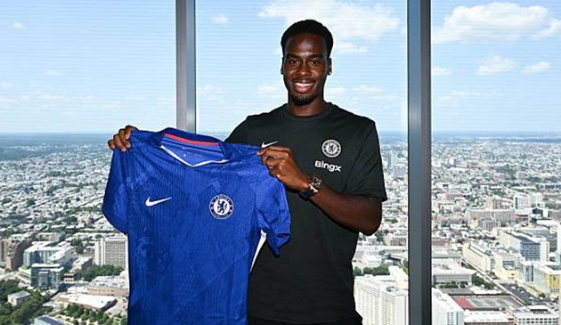 Jamie Bynoe-Gittens chính thức ra mắt Chelsea.