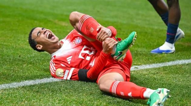 Neuer phẫn nộ với Donnarumma, Musiala nguy cơ lỡ mùa mới