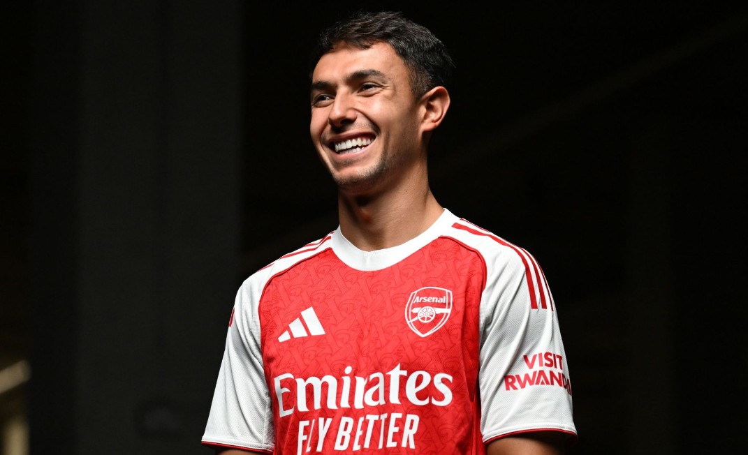 Arteta: "Zubimendi mang đến tư duy chơi bóng thông minh cho Arsenal"