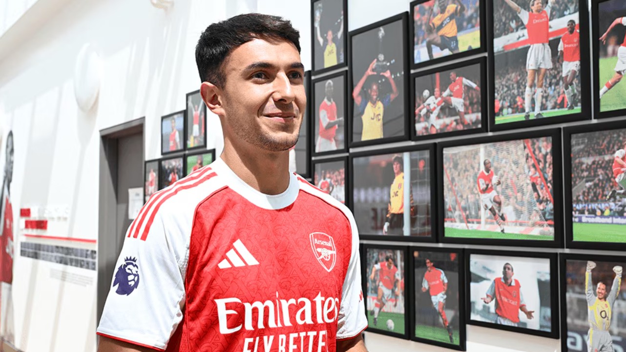 Arteta: "Zubimendi mang đến tư duy chơi bóng thông minh cho Arsenal"