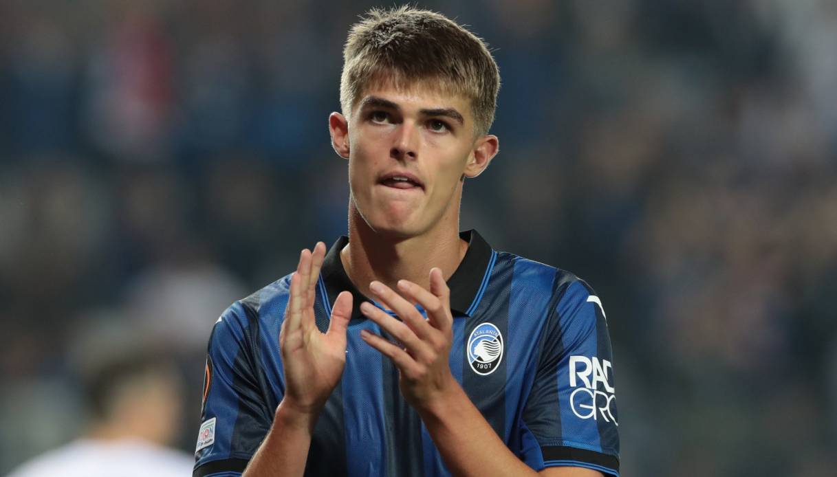 De Ketelaere: Từ “Hoàng tử” thành “Vua Charles” của Atalanta
