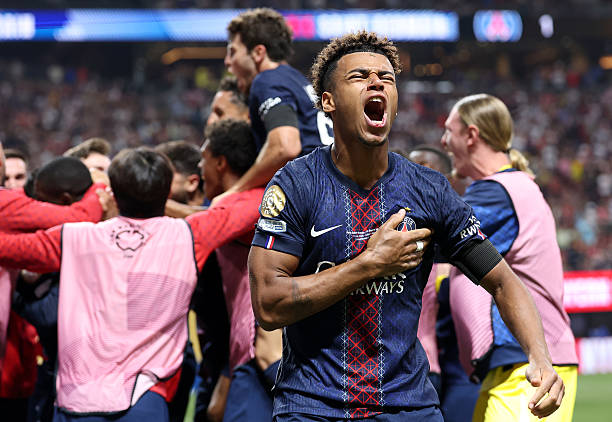 Trên đỉnh là PSG, Real giờ là kẻ thách thức