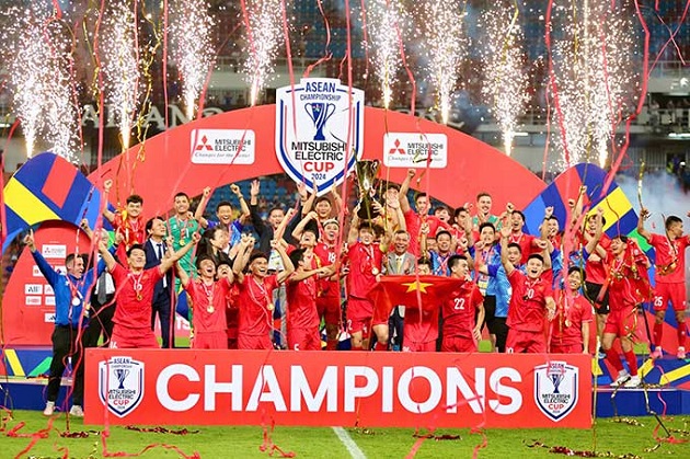 Điểm tin bóng đá Việt Nam 7/7: ĐT Việt Nam đặt mục tiêu dự World Cup 2034; ĐT nữ Việt Nam nhận thưởng 600 triệu đồng