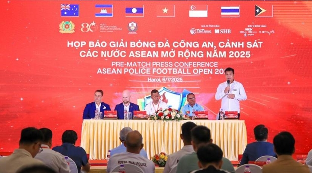 Dự giải bóng đá Công an, Lào mang nhiều tuyển thủ