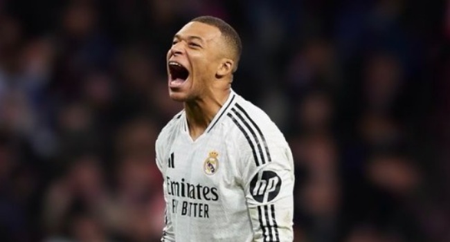 Mbappe bị kiểm tra doping sau trận đấu Dortmund.