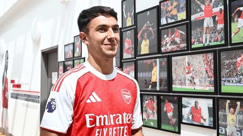 Zubimendi đã đến Arsenal.