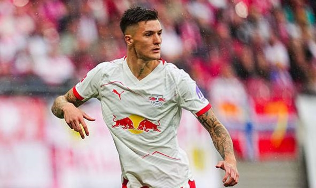 Arsenal bị gặp khó trong thương vụ Benjamin Sesko.