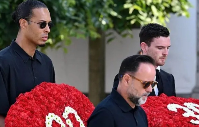 Diogo Jota qua đời, Liverpool chìm trong đau buồn