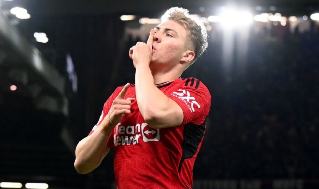 NÓNG! Rasmus Hojlund muốn ở lại MU, Inter tạm dừng thương vụ