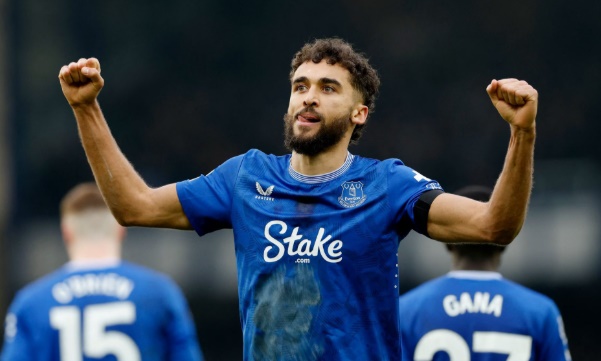 Dominic Calvert-Lewin được cả MU lẫn Newcastle nhắm đến.
