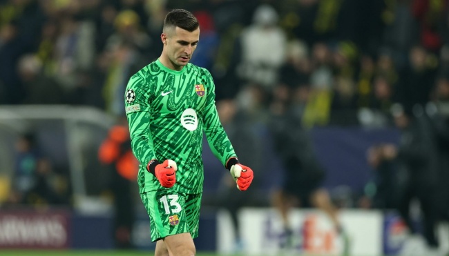 Inaki Pena sắp rời Barca, hai đối thủ La Liga nhập cuộc