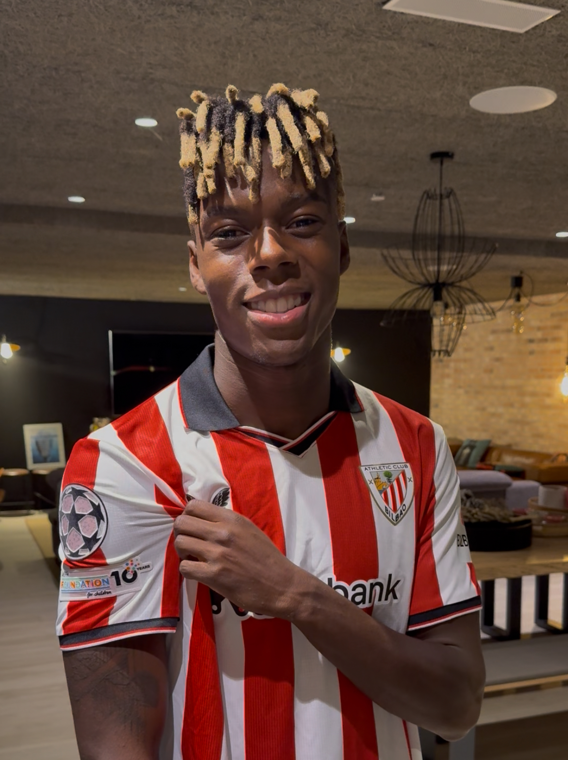 Nico Williams gia hạn với Athletic Bilbao đến năm 2035