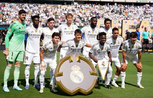 Alonso sẽ chọn đội hình nào đấu PSG?