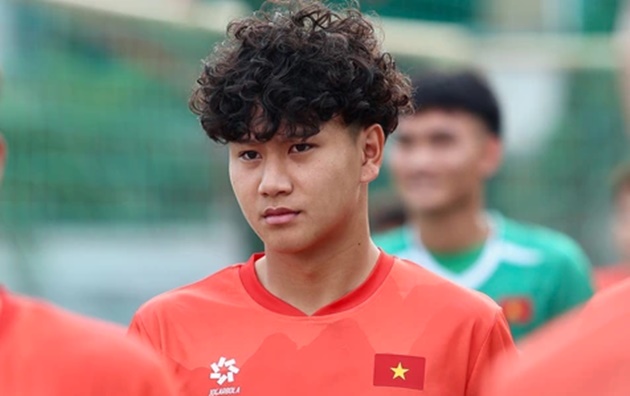 Cơ hội nào cho tiền đạo Việt kiều Alex Bùi?