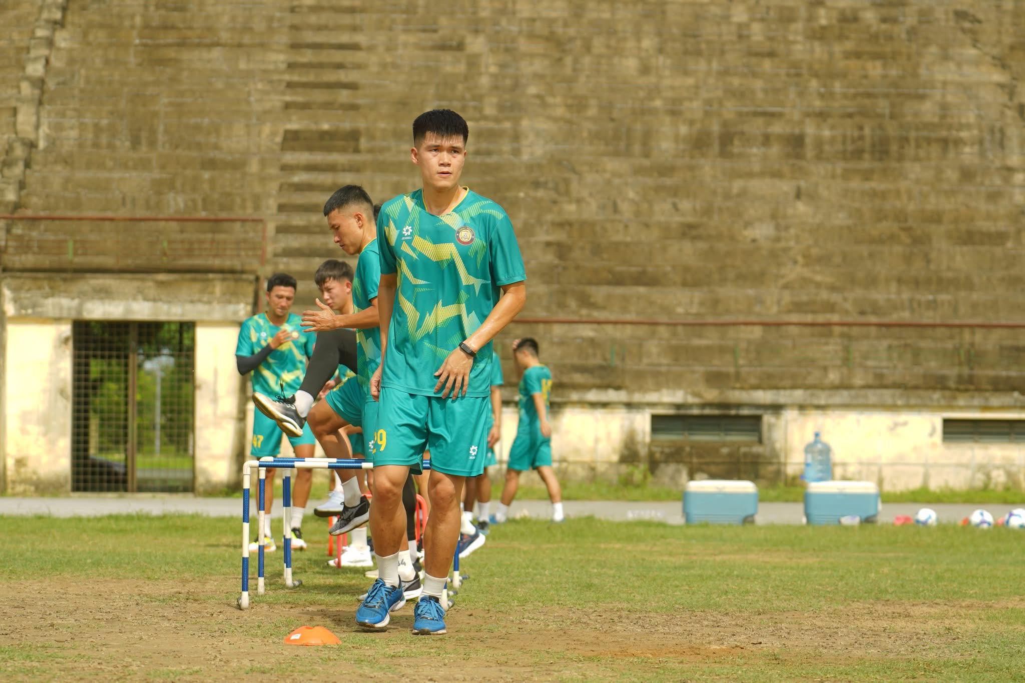 Lục Xuân Hưng tái xuất trong màu áo Đông Á Thanh Hóa
