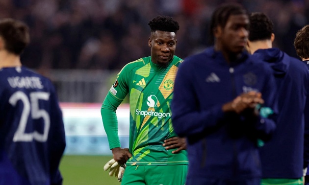 Onana khả năng tiếp tục ở lại Old Trafford.